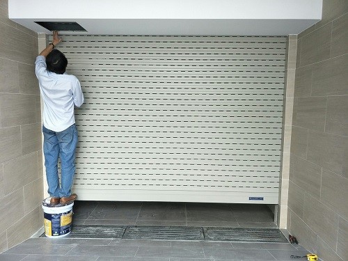 bảo dưỡng hệ thống điện cửa cuốn